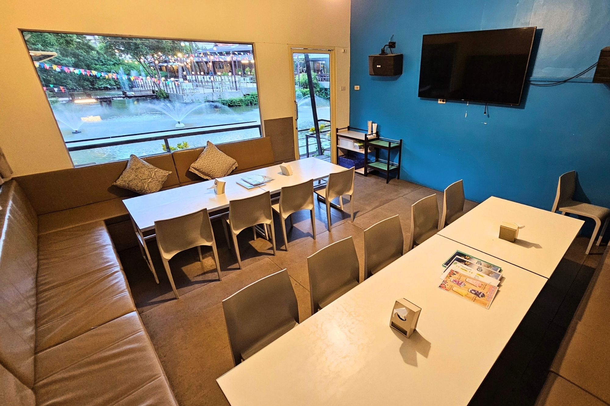 Karaoke ห้องคาราโอเกะ